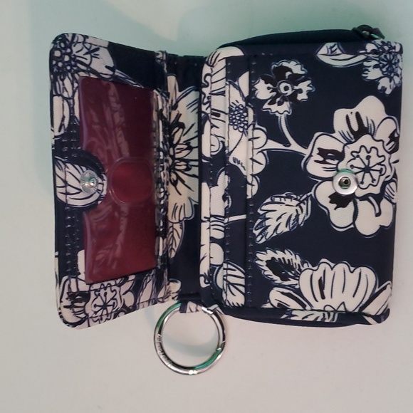 Vera Bradley blue and white floral multi pocket Keychain wallet - Picture 2 of 6